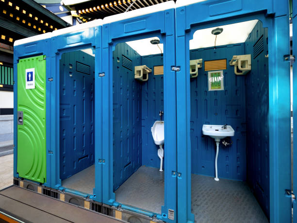 Professional porta potty rental in Country Clu, CA