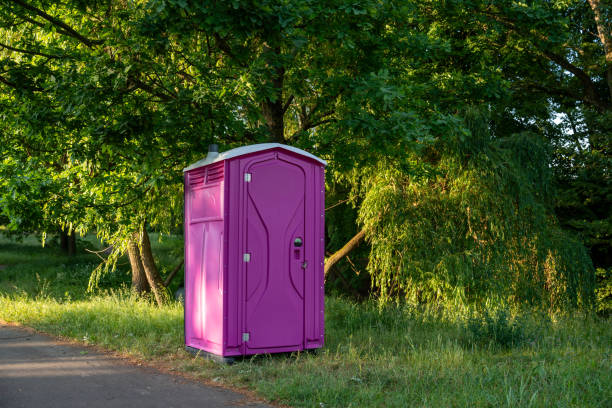 Professional porta potty rental in Country Clu, CA